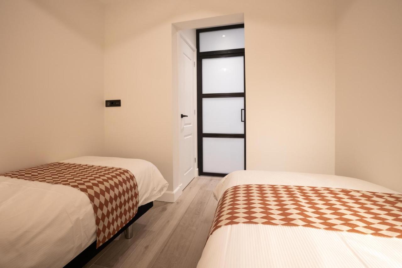 Aparthotel Four Star - Badhuisstraat 6 Den Haag
